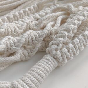 Kwietnik wiszący makramowy ecru